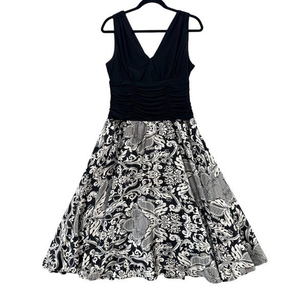 Jessica Howard Midi Dress Black White Sleeveless Pleated Fit Flare V Neck Sz 14 - Picture 1 of 11
